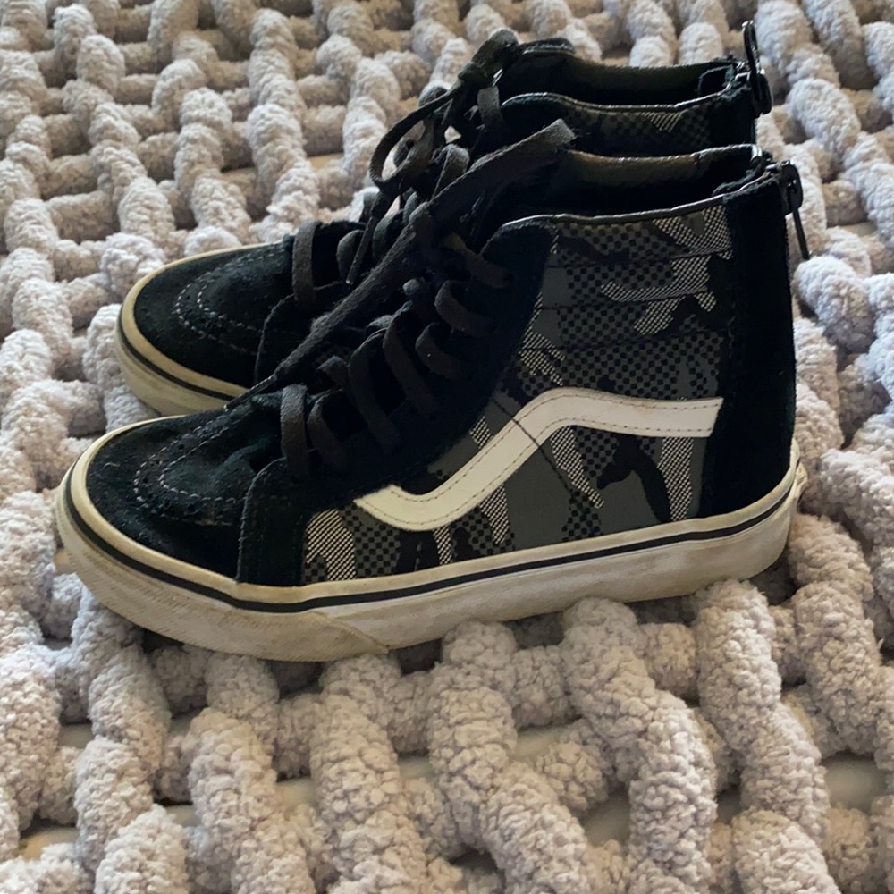 Vans Sk8 Hi Boys Shoes size 1